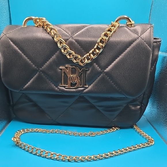 Badgley Mischka Handbags - Badgley Mischka Black Quilted Crossbody with Gold Chain